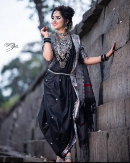 Muniya Silk Paithani Black Silver Paithani